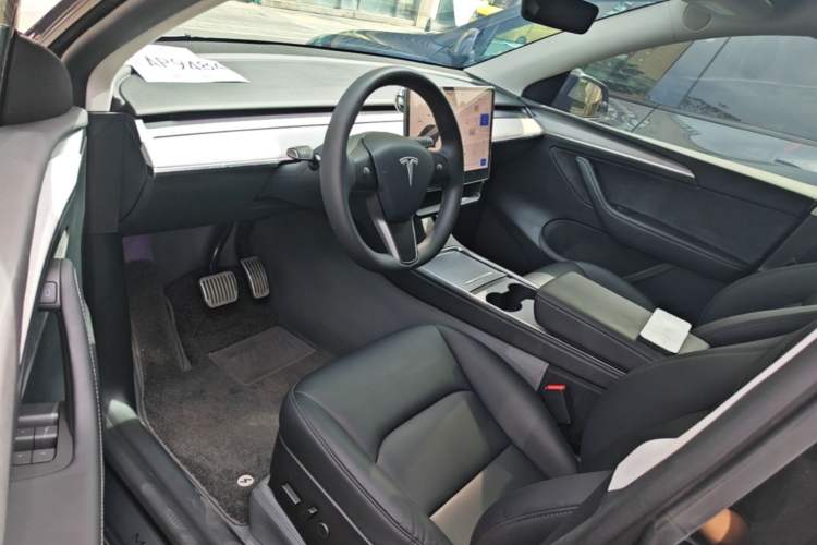 Used Tesla Model Y 2024 Rear-Wheel-Drive Version Driver Seat