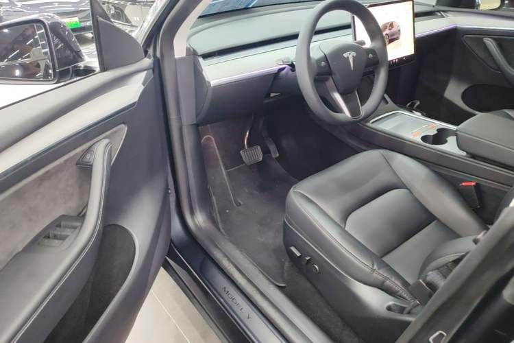 Used Tesla Model Y 2024 Rear-Wheel-Drive Version Driver Seat