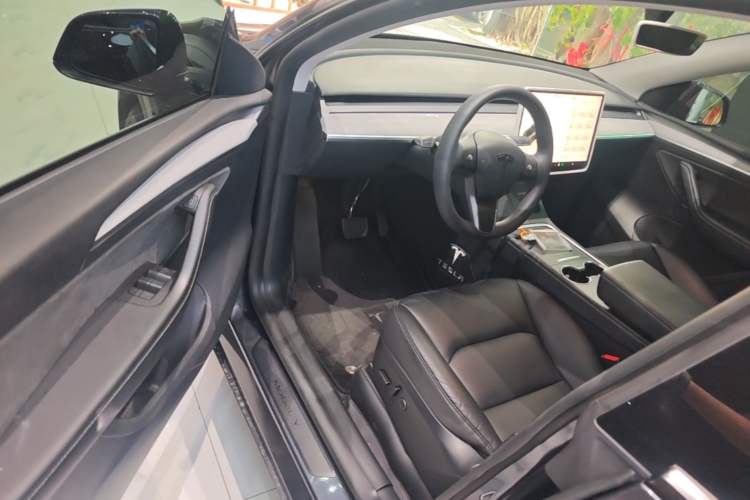 Used Tesla Model Y 2024 Rear-Wheel-Drive Version Driver Seat