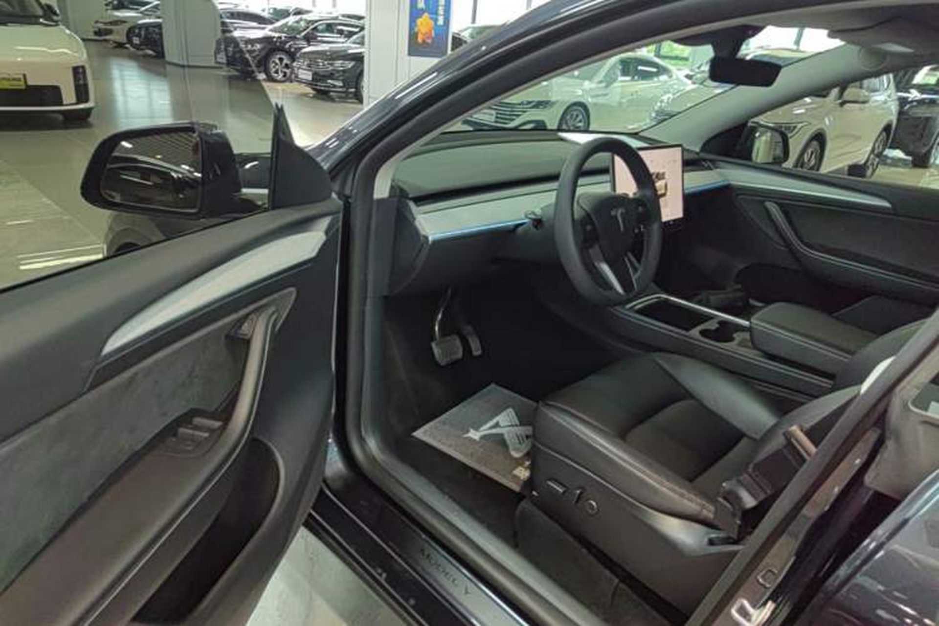 Used Tesla Model Y 2024 Rear-Wheel-Drive Version Driver Seat