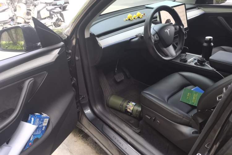 Used Tesla Model Y 2024 Rear-Wheel-Drive Version Driver Seat