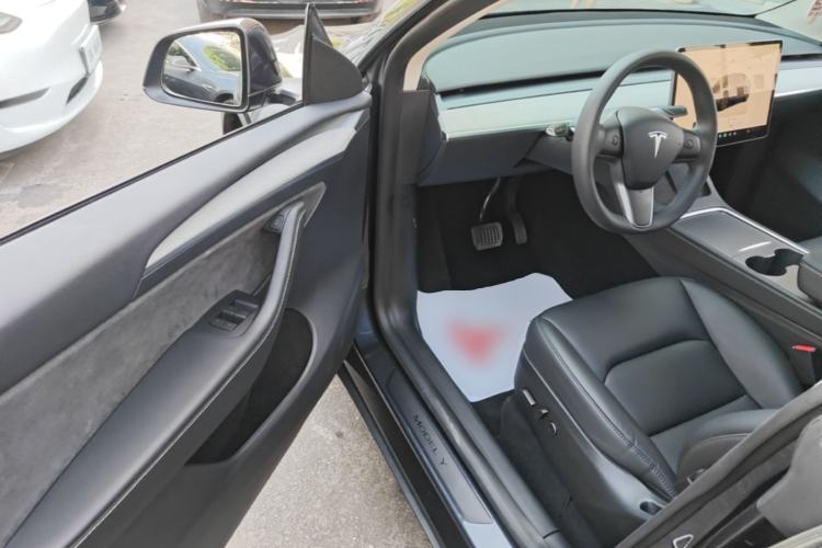 Used Tesla Model Y 2024 Rear-Wheel-Drive Version Driver Seat
