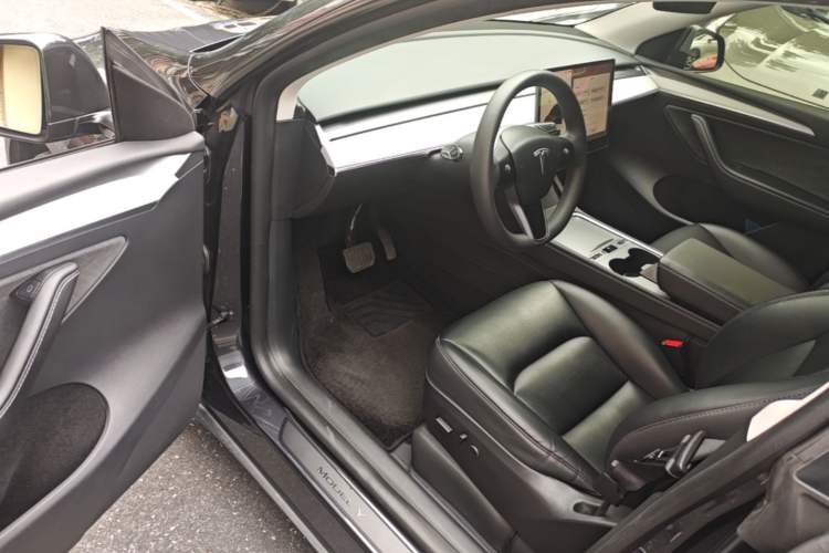 Used Tesla Model Y 2024 Rear-Wheel-Drive Version Driver Seat