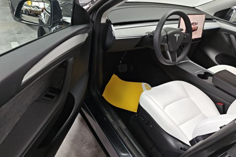 Used Tesla Model Y 2024 Rear-Wheel-Drive Version Driver Seat