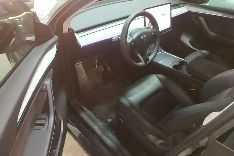 Used Tesla Model Y 2024 Rear-Wheel-Drive Version Driver Seat