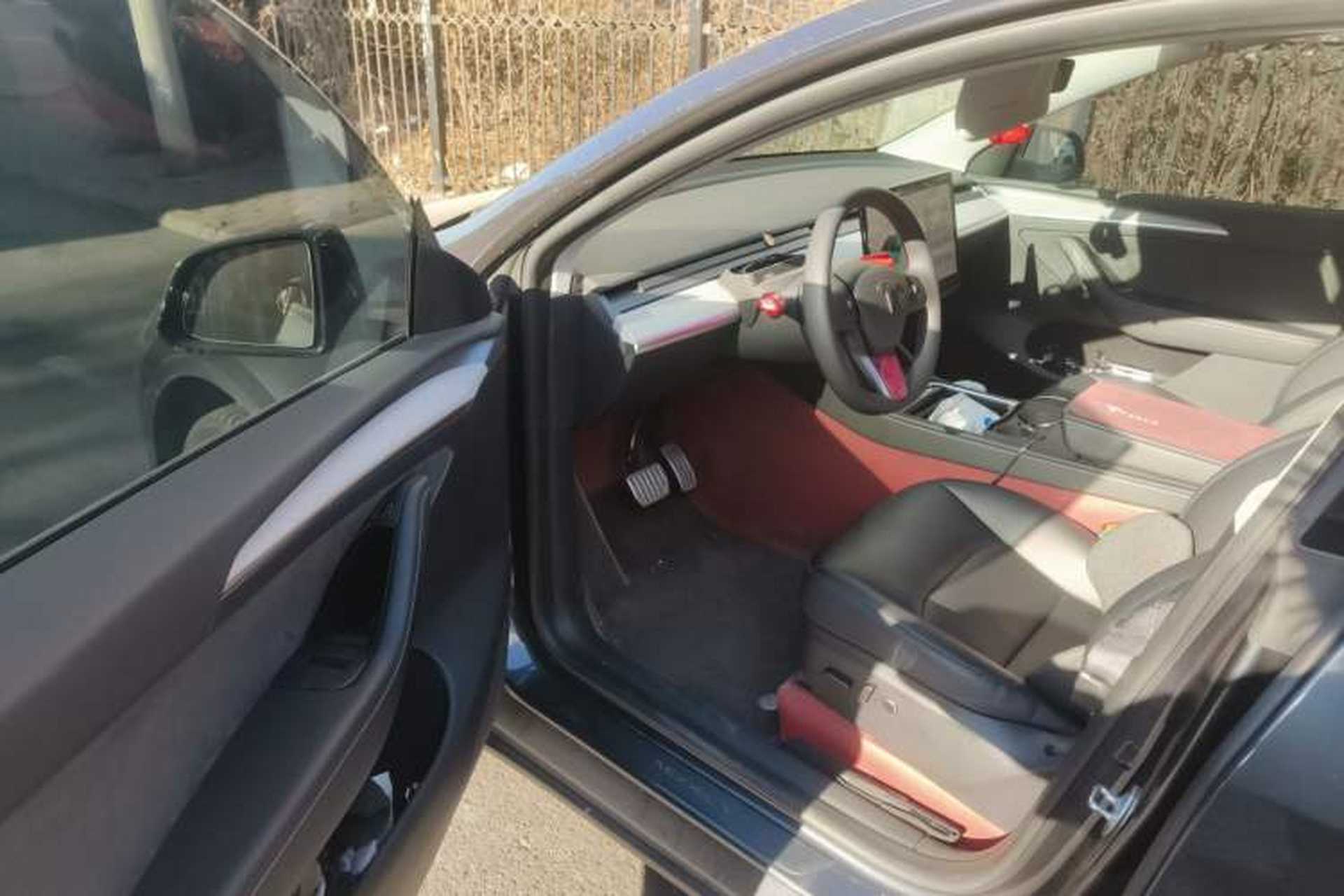 Used Tesla Model Y 2024 Rear-Wheel-Drive Version Driver Seat