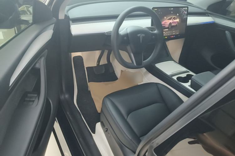 Used Tesla Model Y 2024 Rear-Wheel-Drive Version Driver Seat