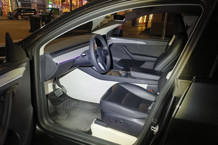 Used Tesla Model Y 2024 Rear-Wheel-Drive Version Driver Seat