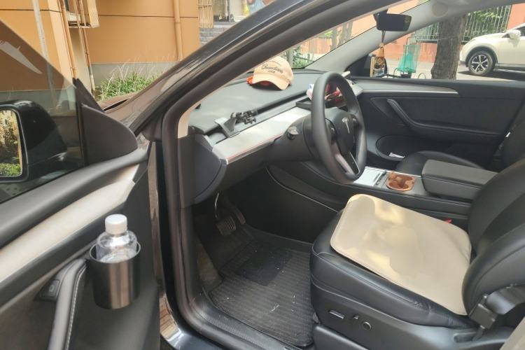 Used Tesla Model Y 2024 Rear-Wheel-Drive Version Driver Seat