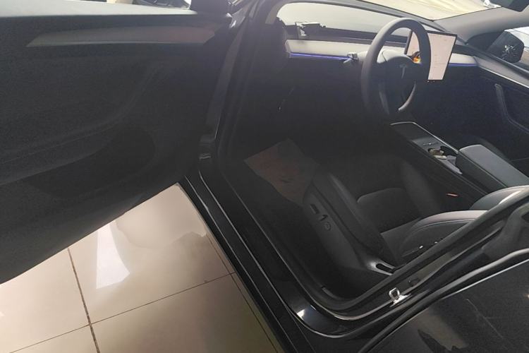 Used Tesla Model Y 2024 Rear-Wheel-Drive Version Driver Seat