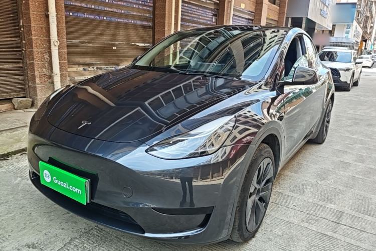 Tesla Model Y 2024 Rear-Wheel-Drive Version