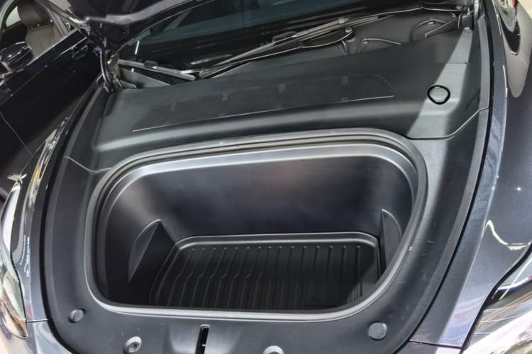 Used Tesla Model Y 2024 Rear-Wheel-Drive Version Engine Bay
