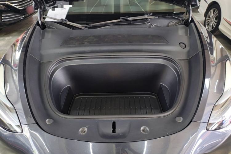 Used Tesla Model Y 2024 Rear-Wheel-Drive Version Engine Bay