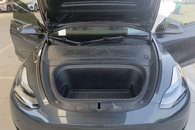 Used Tesla Model Y 2024 Rear-Wheel-Drive Version Engine Bay
