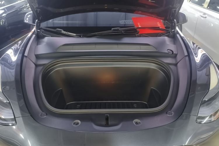 Used Tesla Model Y 2024 Rear-Wheel-Drive Version Engine Bay