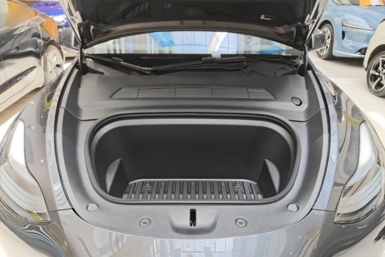 Used Tesla Model Y 2024 Rear-Wheel-Drive Version Engine Bay