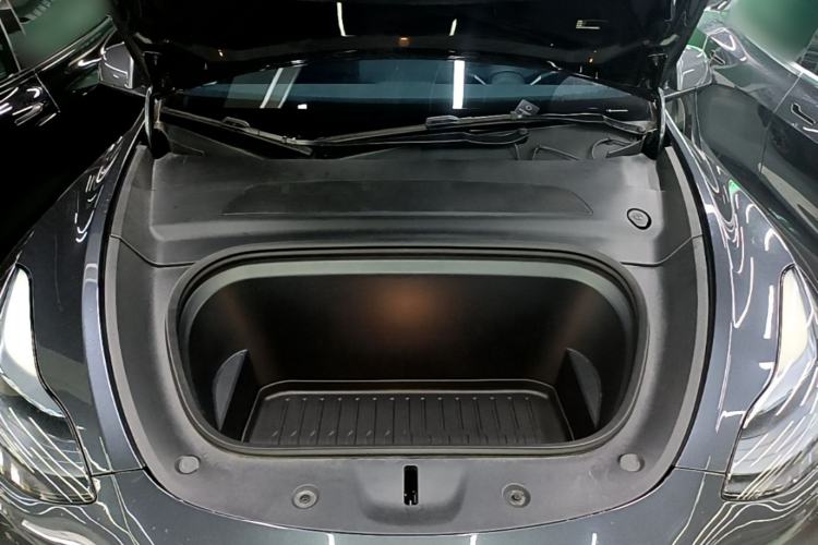 Used Tesla Model Y 2024 Rear-Wheel-Drive Version Engine Bay