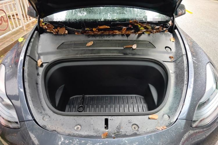 Used Tesla Model Y 2024 Rear-Wheel-Drive Version Engine Bay