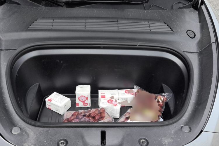 Used Tesla Model Y 2024 Rear-Wheel-Drive Version Engine Bay