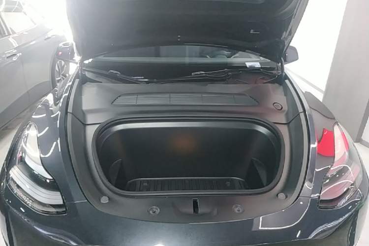 Used Tesla Model Y 2024 Rear-Wheel-Drive Version Engine Bay
