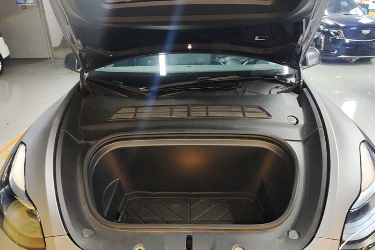 Used Tesla Model Y 2024 Rear-Wheel-Drive Version Engine Bay