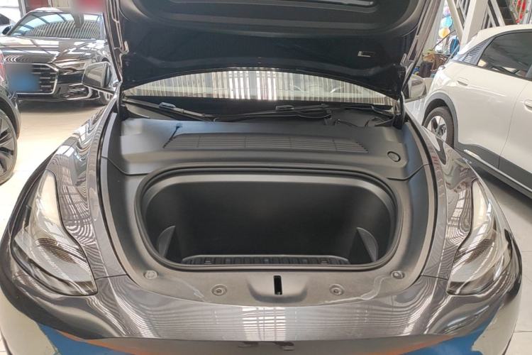 Used Tesla Model Y 2024 Rear-Wheel-Drive Version Engine Bay