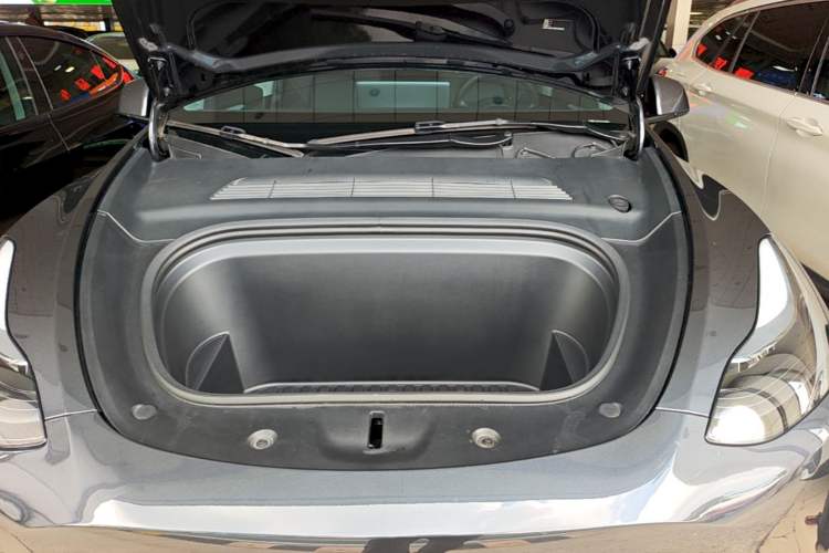 Used Tesla Model Y 2024 Rear-Wheel-Drive Version Engine Bay