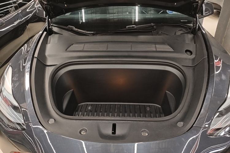 Used Tesla Model Y 2024 Rear-Wheel-Drive Version Engine Bay