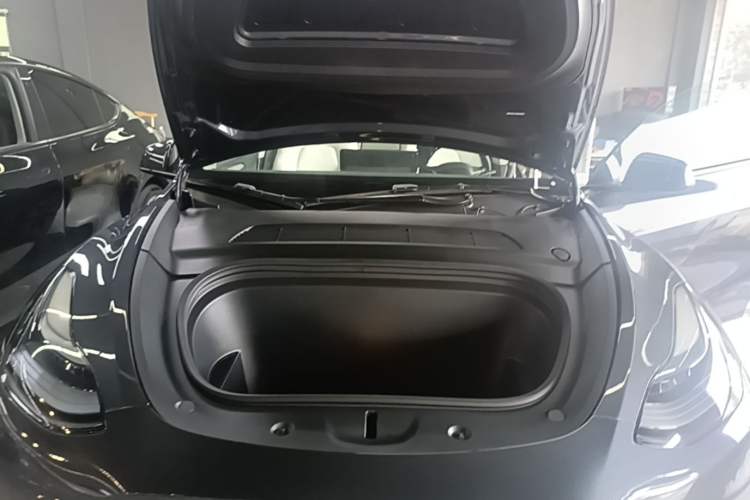Used Tesla Model Y 2024 Rear-Wheel-Drive Version Engine Bay