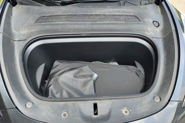 Used Tesla Model Y 2024 Rear-Wheel-Drive Version Engine Bay