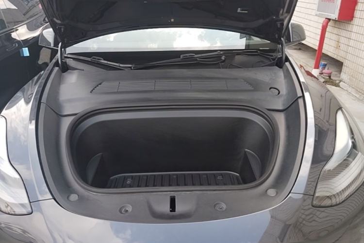 Used Tesla Model Y 2024 Rear-Wheel-Drive Version Engine Bay
