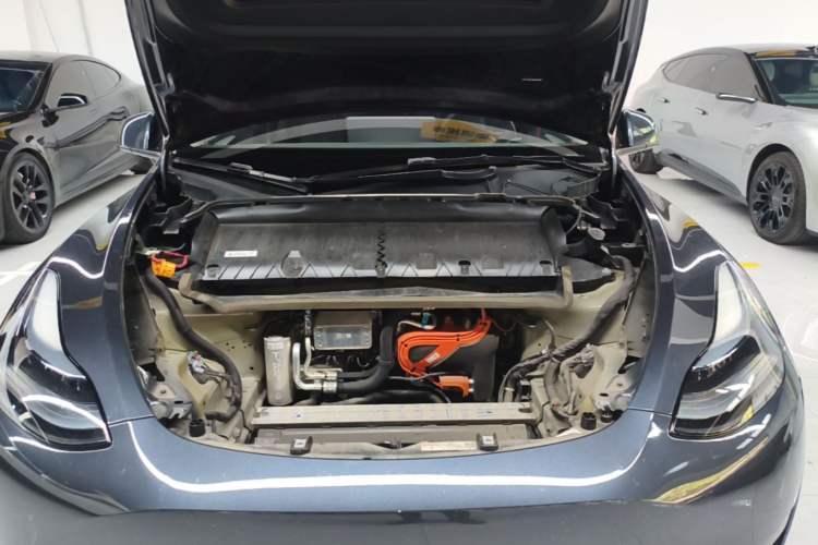 Used Tesla Model Y 2024 Rear-Wheel-Drive Version Engine Bay