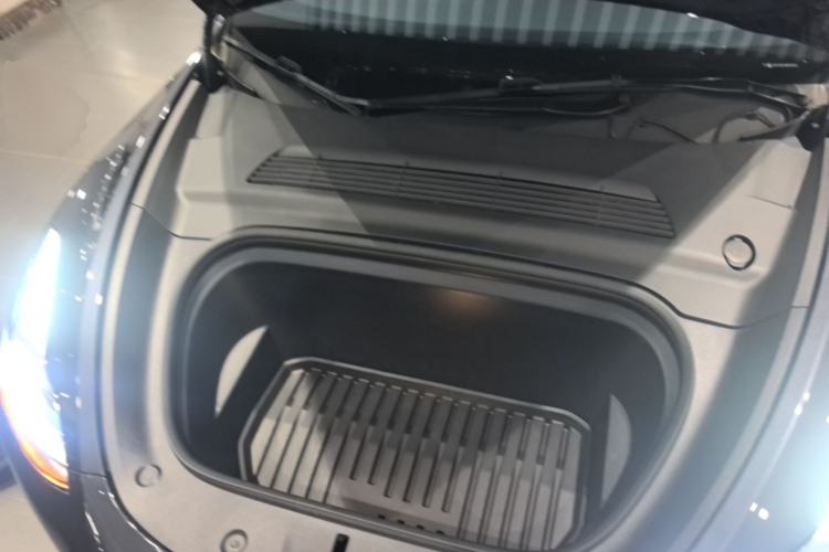 Used Tesla Model Y 2024 Rear-Wheel-Drive Version Engine Bay