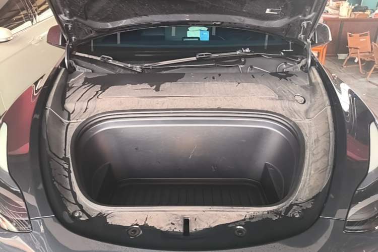 Used Tesla Model Y 2024 Rear-Wheel-Drive Version Engine Bay