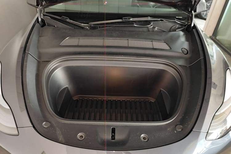 Used Tesla Model Y 2024 Rear-Wheel-Drive Version Engine Bay