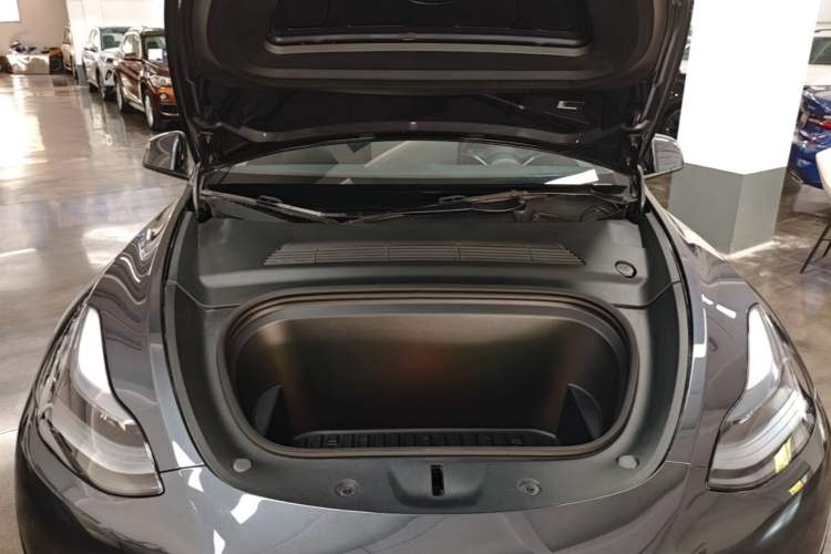 Used Tesla Model Y 2024 Rear-Wheel-Drive Version Engine Bay