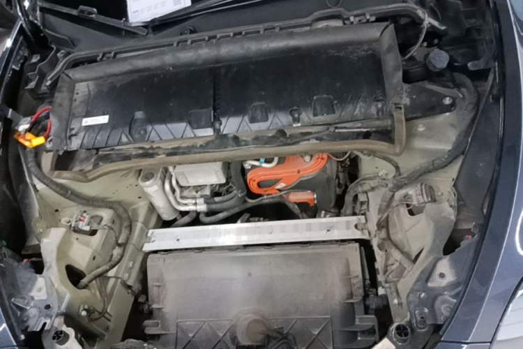 Used Tesla Model Y 2024 Rear-Wheel-Drive Version Engine Bay