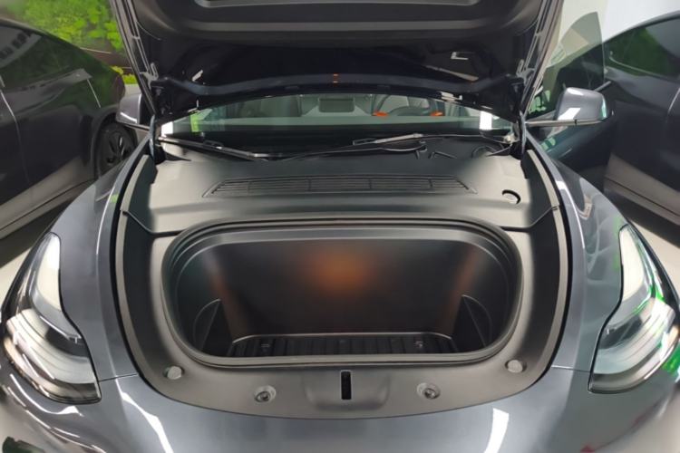 Used Tesla Model Y 2024 Rear-Wheel-Drive Version Engine Bay