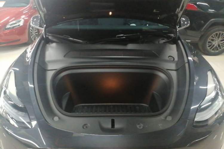 Used Tesla Model Y 2024 Rear-Wheel-Drive Version Engine Bay