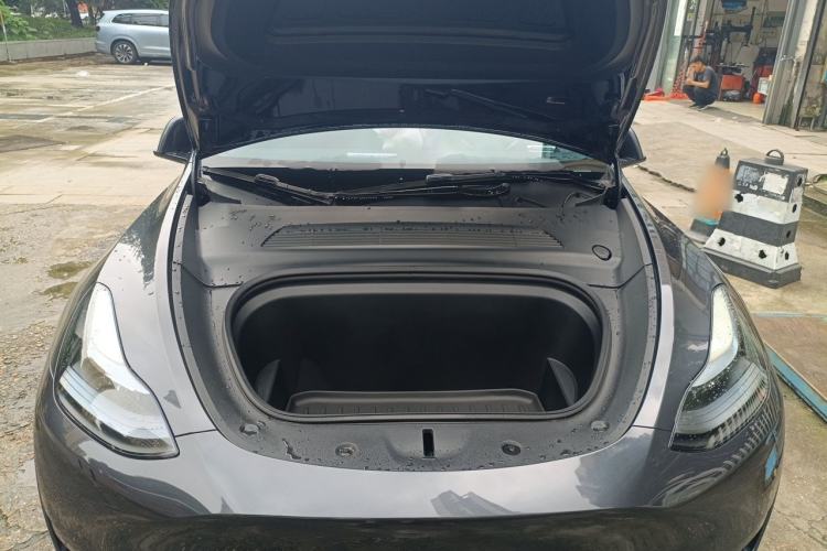 Used Tesla Model Y 2024 Rear-Wheel-Drive Version Engine Bay