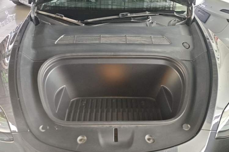 Used Tesla Model Y 2024 Long-Range All-Wheel-Drive Version Engine Bay