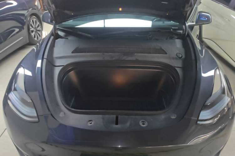 Used Tesla Model Y 2024 Rear-Wheel-Drive Version Engine Bay