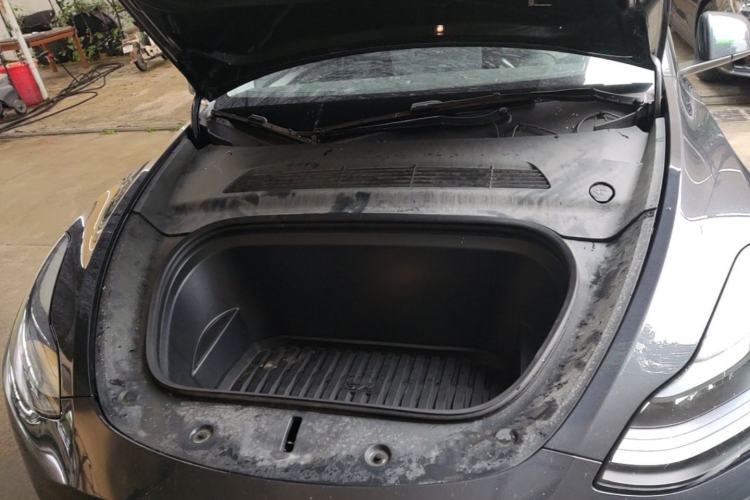 Used Tesla Model Y 2024 Rear-Wheel-Drive Version Engine Bay