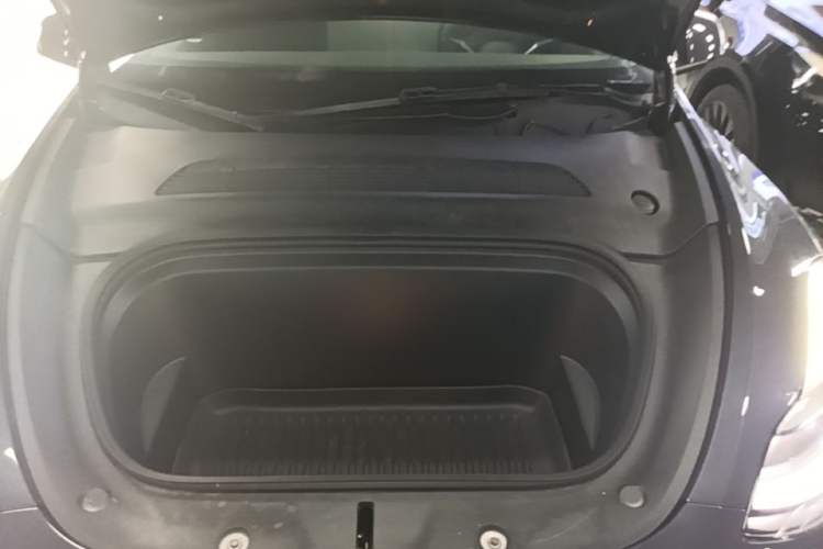Used Tesla Model Y 2024 Rear-Wheel-Drive Version Engine Bay
