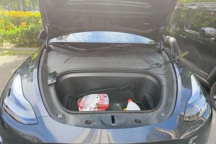 Used Tesla Model Y 2024 Rear-Wheel-Drive Version Engine Bay