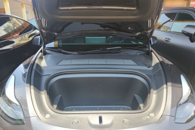 Used Tesla Model Y 2024 Rear-Wheel-Drive Version Engine Bay