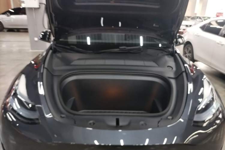 Used Tesla Model Y 2024 Rear-Wheel-Drive Version Engine Bay