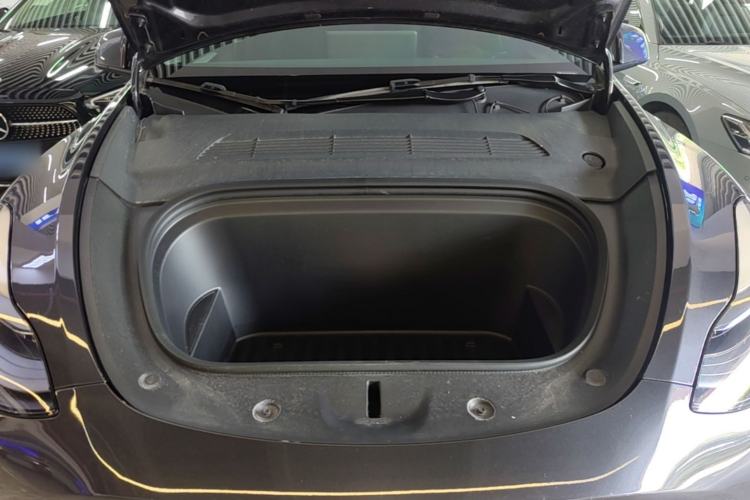 Used Tesla Model Y 2024 Rear-Wheel-Drive Version Engine Bay