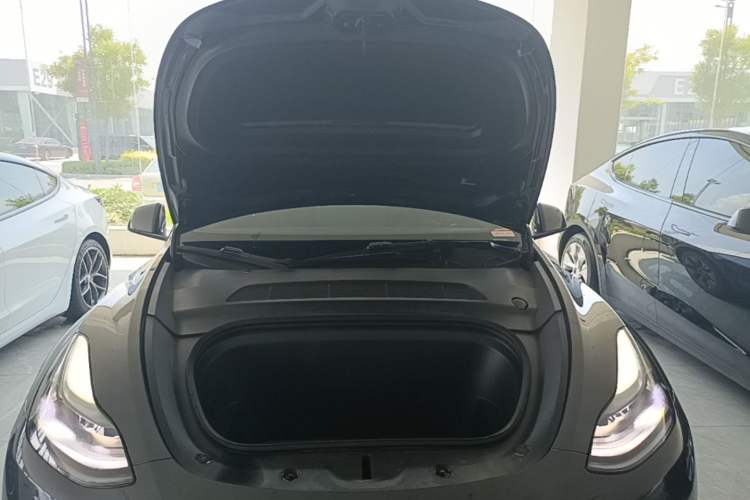 Used Tesla Model Y 2024 Rear-Wheel-Drive Version Engine Bay