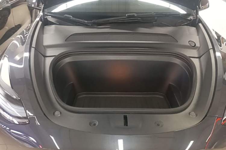 Used Tesla Model Y 2024 Rear-Wheel-Drive Version Engine Bay
